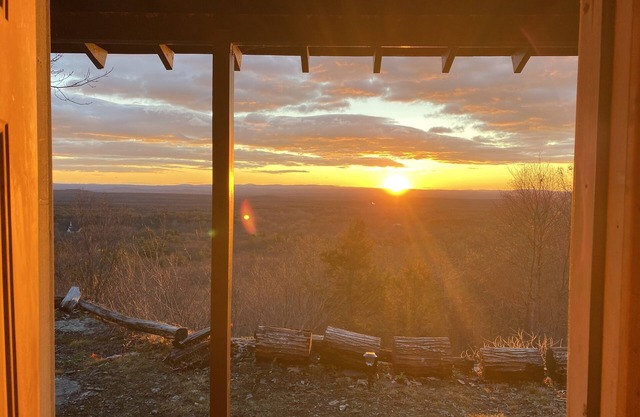 Big Medicine Ranch - Rustic Sunrise Cabin - Catskills