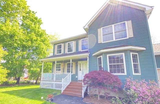 Big Modern House in Beacon, NY