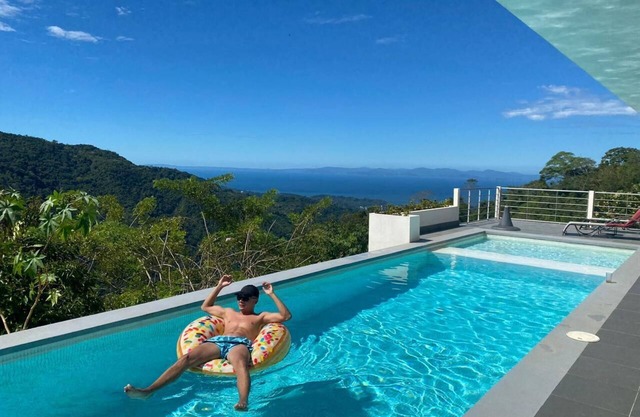 BIG Ocean View/Nice Pool -Relax on top of the mountain & in the middle of Nature
