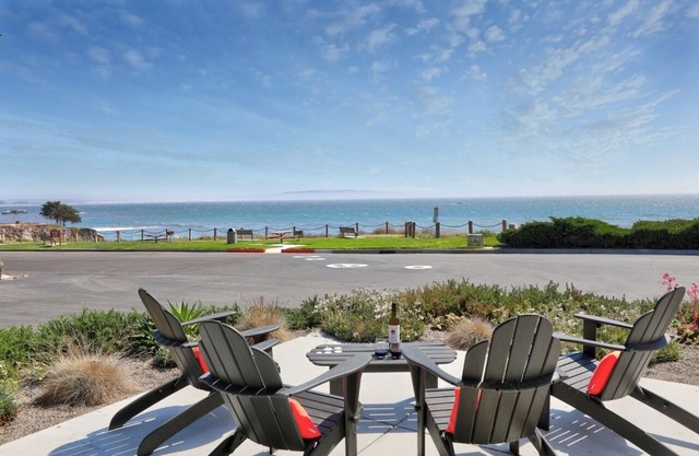 GROßER MEERBLICK - modernes Strandhaus aus der Mitte des Jahrhunderts NUR MONTHLY RENTAL