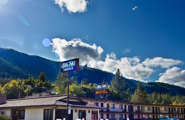 Big Sky Motel