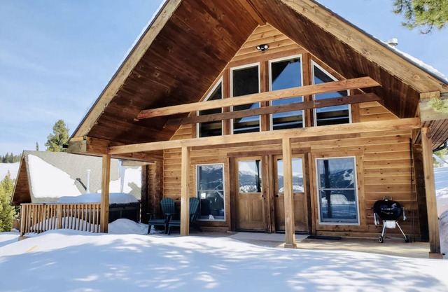 Big Sky Retreat Cabin 1