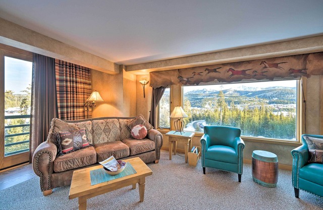 Big Sky Ski-In/Ski-Out Condo w/ Mountain Views!