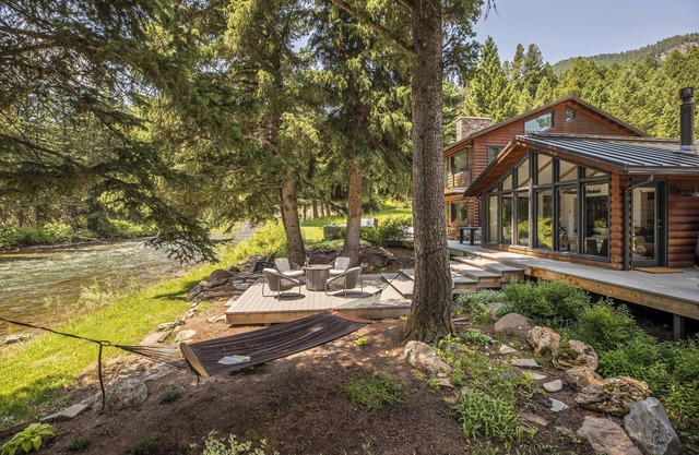 Big Sky Vacation Rentals: Riverbend Haven