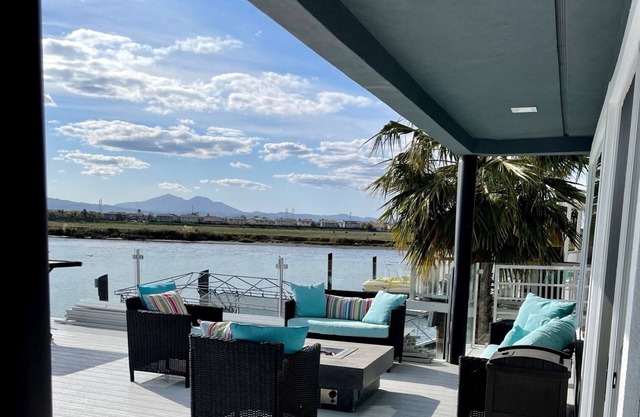 BIG WATERFRONT HOME- Discovery Bay Deep Water Home W/Private Dock