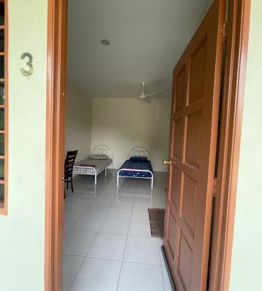 Bilik 3 Katil Single Aircond Pekan
