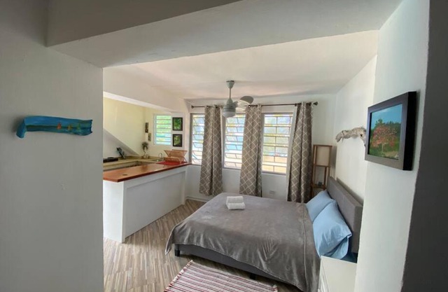 Bilimbi Beachfront Farmstay w Pool