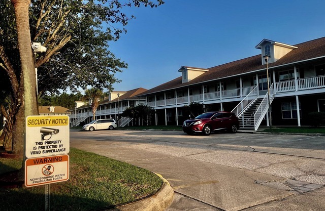 Biloxi Ocean Springs Pascagoula area convenient to everwhere on MS Gulf Coast