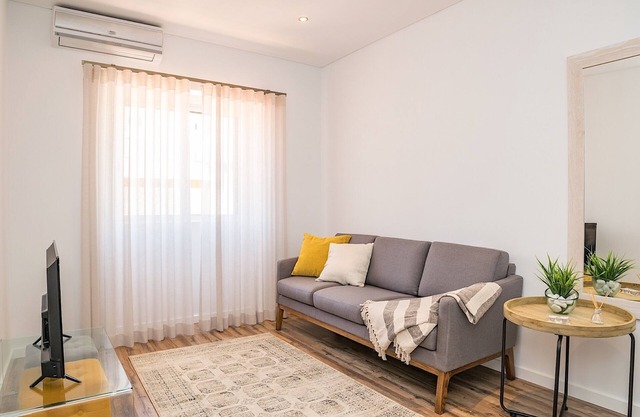 Binge Red Apartment, WLAN, Klimaanlage, Terrasse