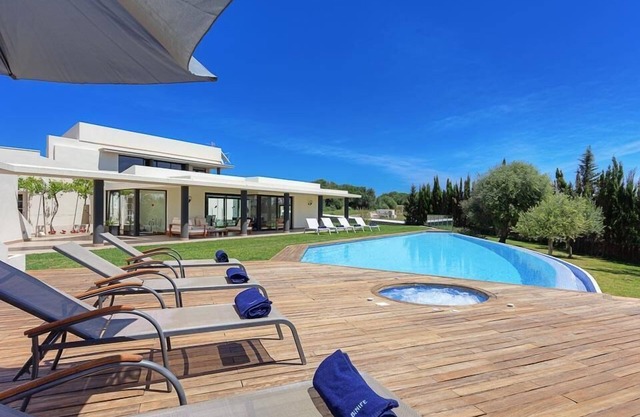 Binife Villa surrounded by nature and with pool