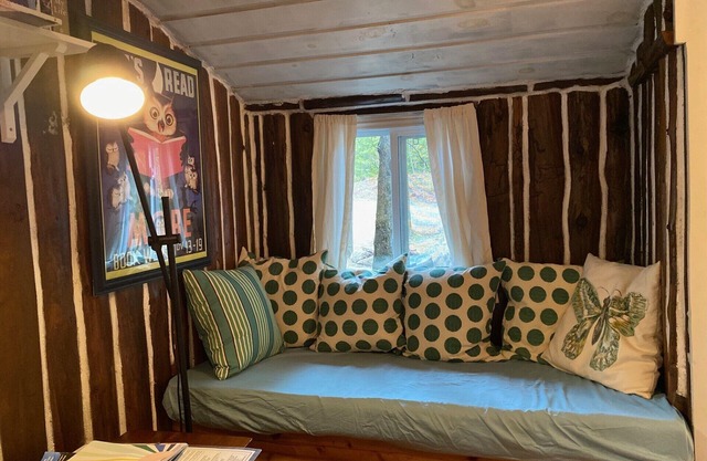 Birch Cabin- North Frontenac Lodge