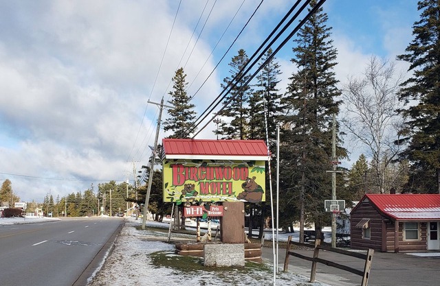 Birchwood Motel