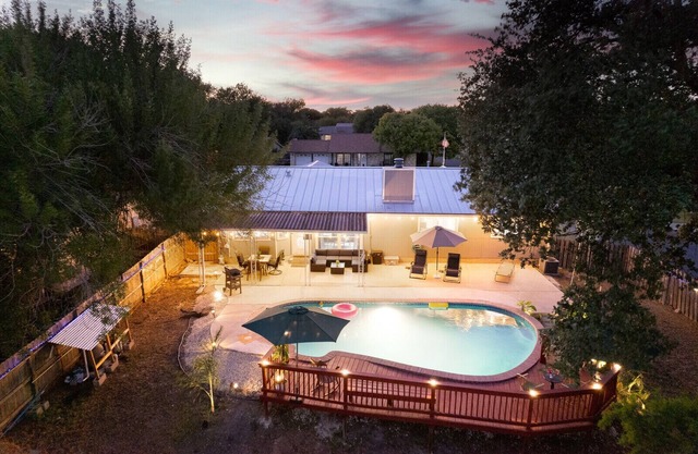 Birdhouse Pool,Game RM,12 M Lackland AFB,5M Seaworld