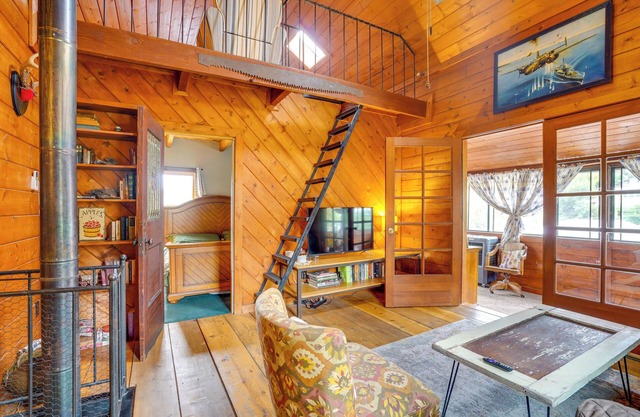 Bisbee Vacation Rental w/ Mountain Views & Sunroom