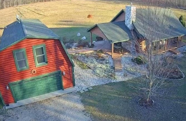 Bison Acres Close to Crystal Mt with Hot Tub