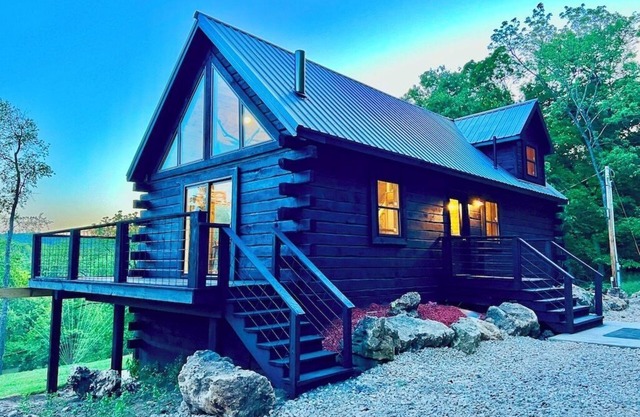 Black Bear A-Frame Waterfront Log Cabin with Hot Tub Jacuzzi