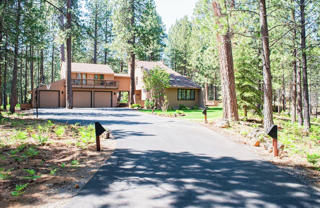 Black Butte Ranch Glaze Meadow 312