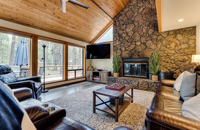 Black Butte Ranch-GM on 7th Hole. Major Upgrades! Ranch Favorite!!