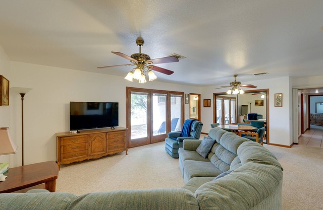 NEU! Black Canyon City Apartment mit Patio und Grill!