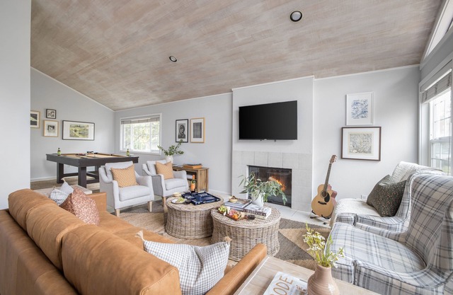 Black Oak by AvantStay | Modern & Chic Santa Rosa Hideaway with Pool Table