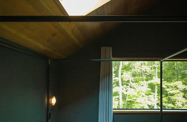 Black Oak Lodge: A Private Lakeside Retreat
