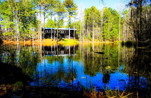 Black Pearl Lodge @ DeGray. Small event venue or fun family getaway!