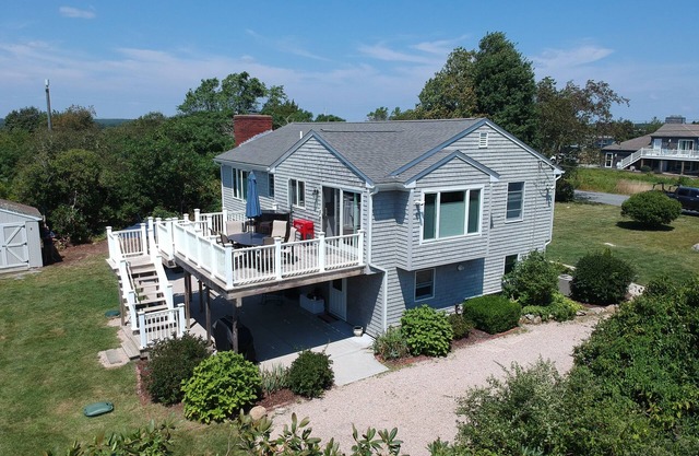 Blackberry Mist of Matunuck, your luxury vacation destination by the beach!