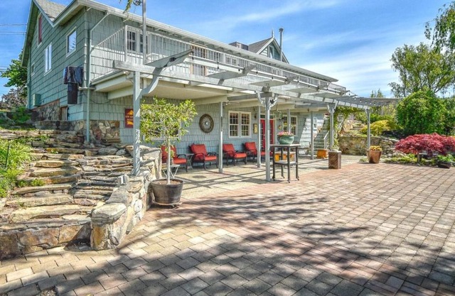 Blackbird Glen Bed and Breakfast, Glenmore, Kelowna, BC
