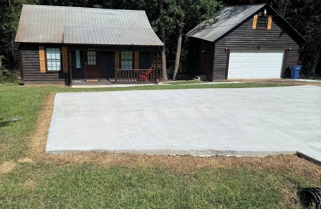 Blackjack Cabin at Sardis Lake