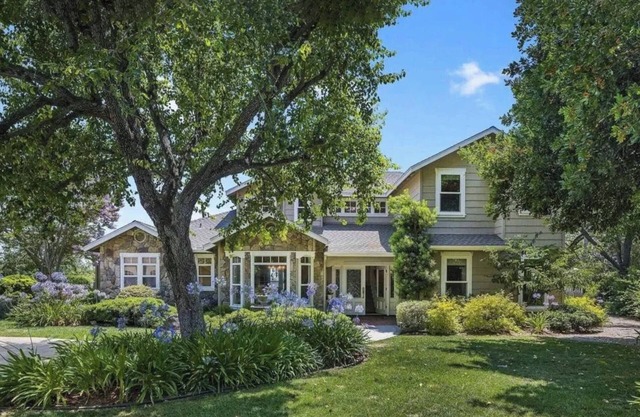 Blade & Bloom Estate: Lush, Green & Oh, So Serene!