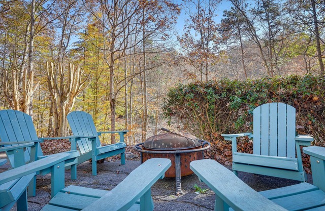 Blairsville Cabin w/ Hot Tub on Nottely Lake!
