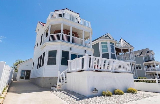 Blessings on the Bay! Oceanfront Home with Heated Pool!