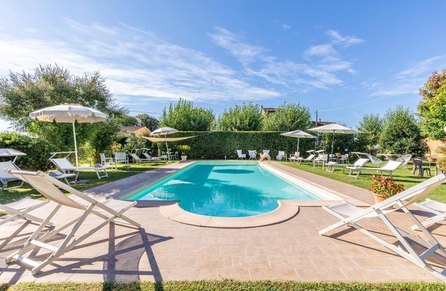 "Bleu" Wohnung mit Pool, Villa Gabriella