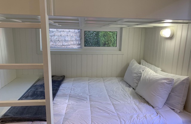 Blind Bay Cottage