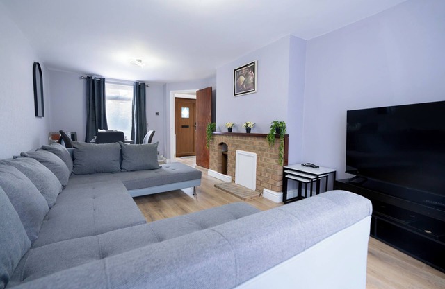 Bliss House - Modern 3Beds with Sweeping Views