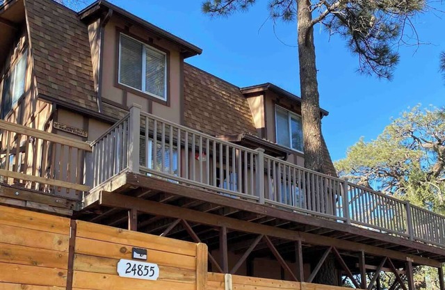 Blissfully Wild - with Hot Tub & pets are welcome