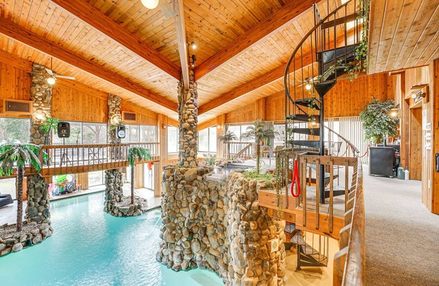 Bloomfield Retreat w/ Pool: 6 Mi to Riverside Park