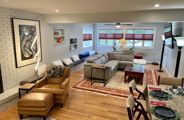 Bloomington Indiana Rental- 2BR/1BA Apartment on ground floor of duplex