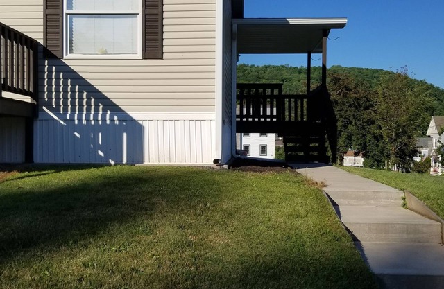 Bloomville Bungalow 2