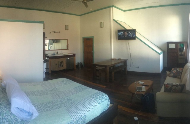 Blu-Buck Mercantile Hotel Apt. EIN