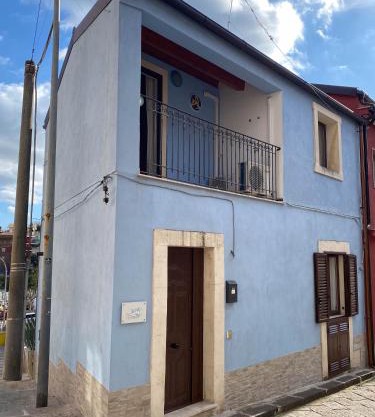 BLU HOME TRINACRIA
