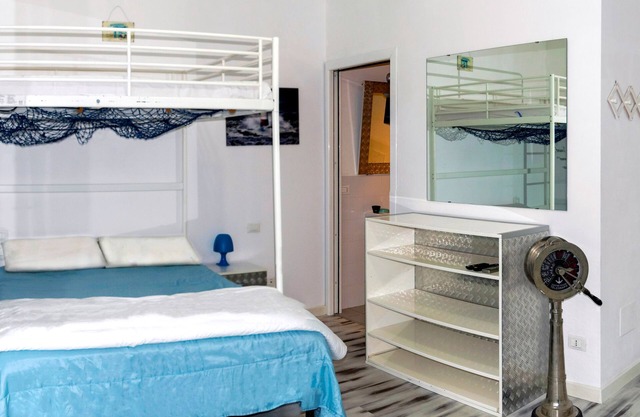BluBed (Nord) Vierbettzimmer, Badezimmer, Küche un