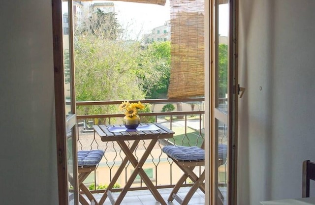 Blue apartment Alghero, within walking distance of the sea and the old town.