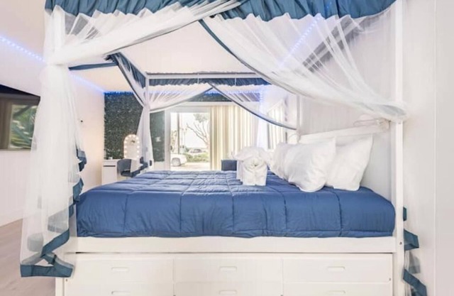 Blue Bayou -Full Bayview Studio