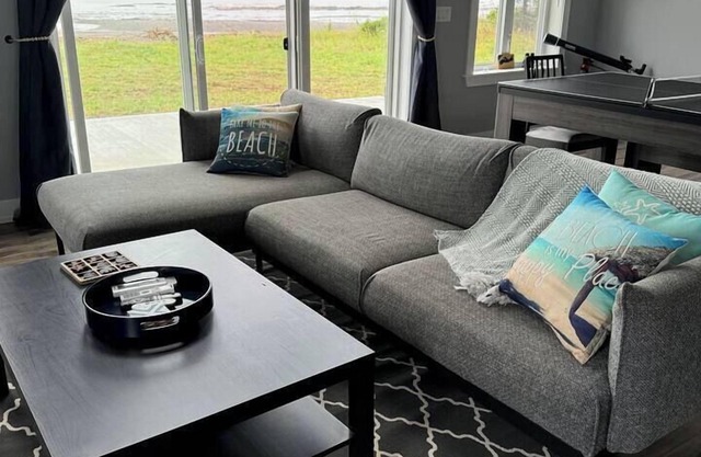 Blue Beach House By the Bay