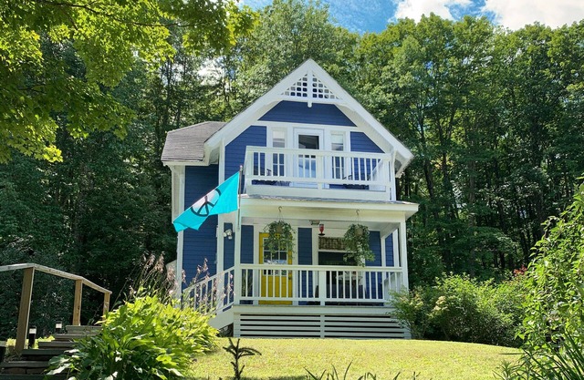 Blue Bell Knoll Catskill Mountain Home Hot Tub