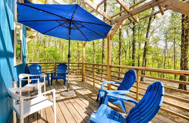 Blue Bungalow Lake Hamilton
