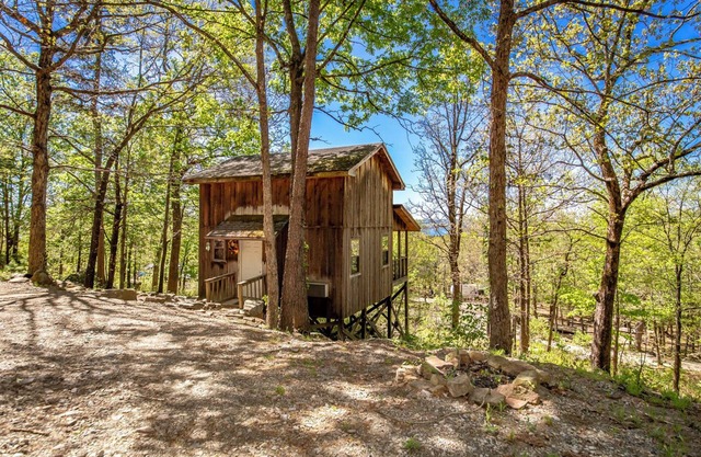 Blue Clouds Resort Rustic Charm