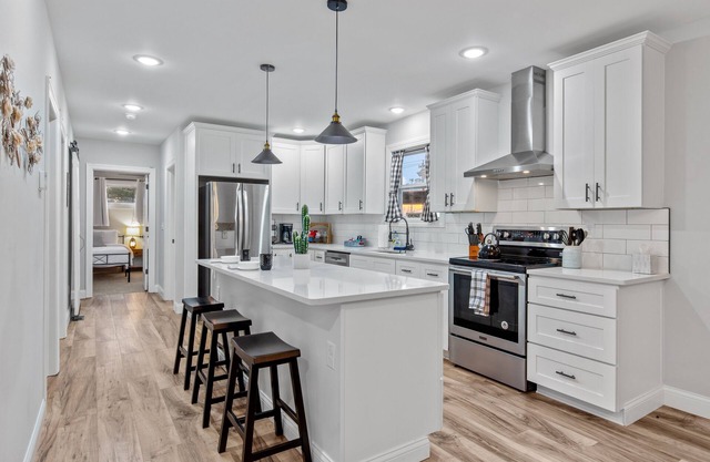 Blue Door Bungalow | JZ Vacation Rentals