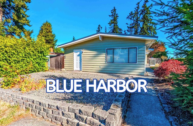 Blue Harbor Cozy, Well-Equipped Studio Remodel